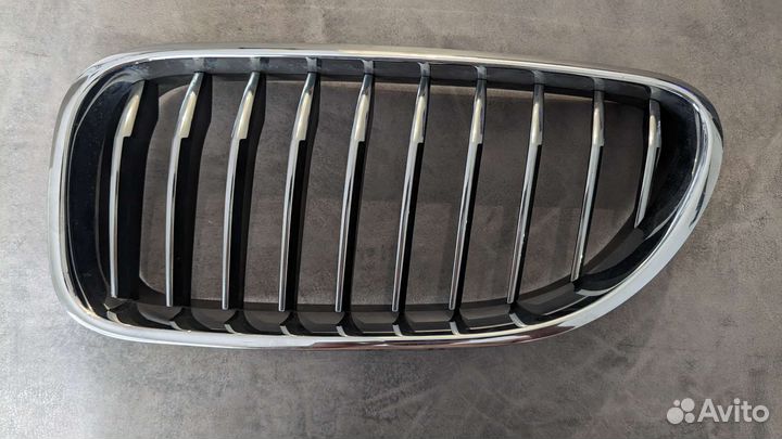 Решетка радиатора левая BMW F12 51137212849