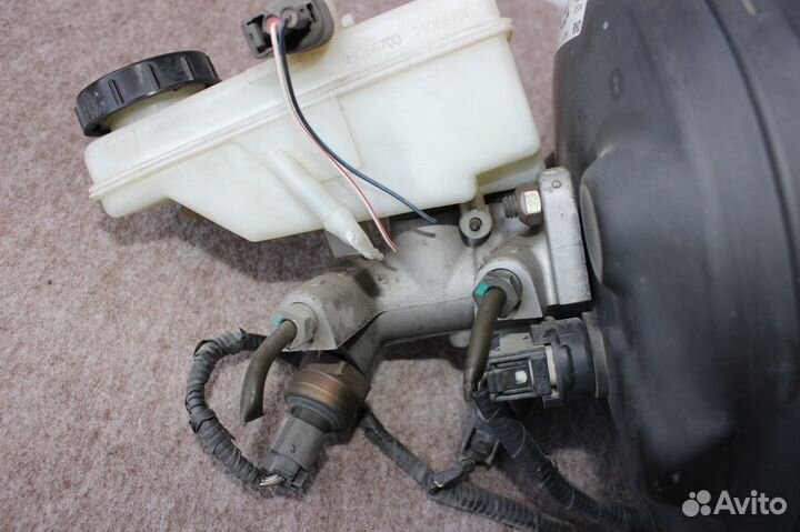 Гтц в сборе с вакуумником Jaguar S-Type 2001г