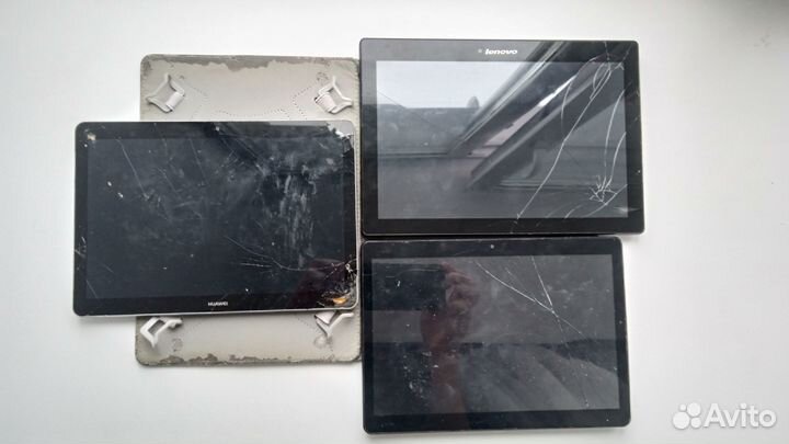 Планшеты 3 шт (не рабочие)