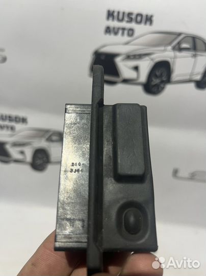 Кнопка открывания багажника lexus rx 4