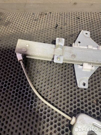 Стеклоподьемник задний левый Рекстон 1 Rexton