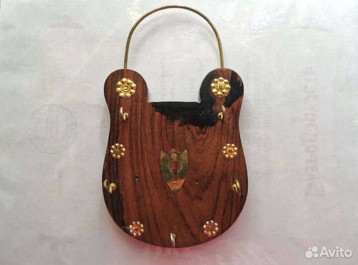 Ключница настенная из дерева