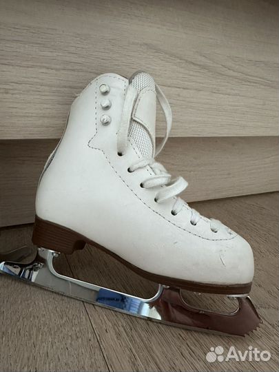 Коньки фигурные graf