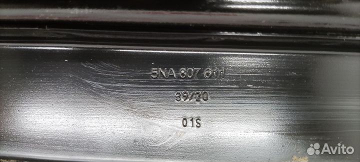 Усилитель переднего бампера Volkswagen Tiguan 2