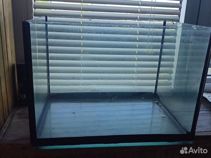 Аквариум для рыб с крышкой