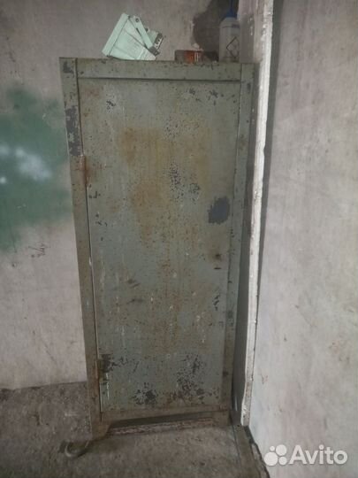 Шкаф металлический сейф