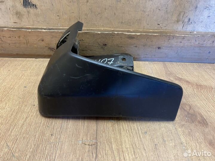 Брызговик задний правый Subaru Legacy Outback B15