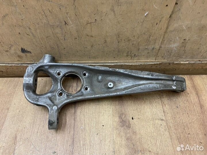 Кулак поворотный передний правый Porsche Cayenne 2