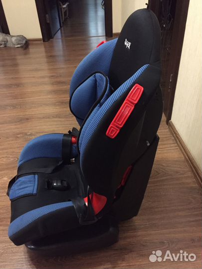 Продаётся детское автомобильное кресло