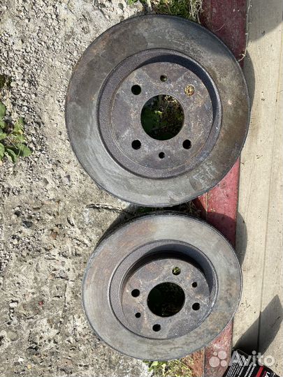 Тормозные диски и колодки доя Ваз 2114