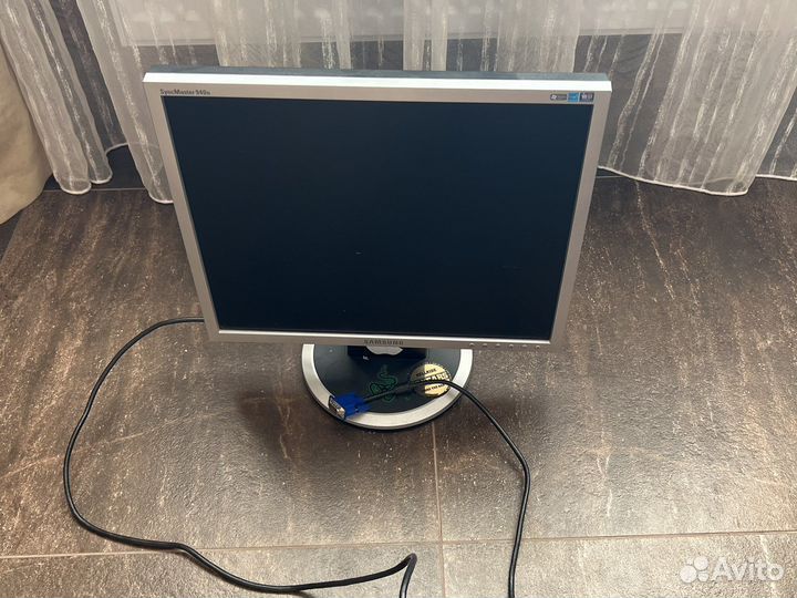 Монитор Samsung