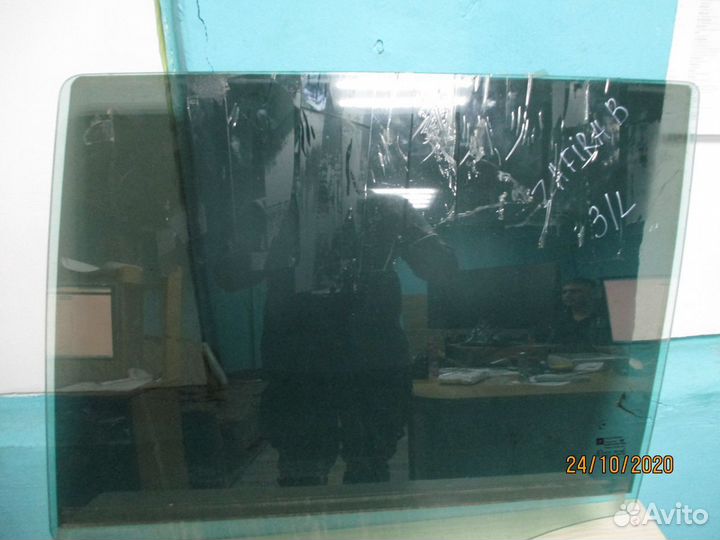 Стекло двери задней левой 5161471 Opel Zafira B