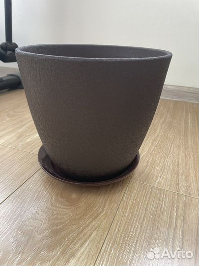 Кашпо горшок для цветов