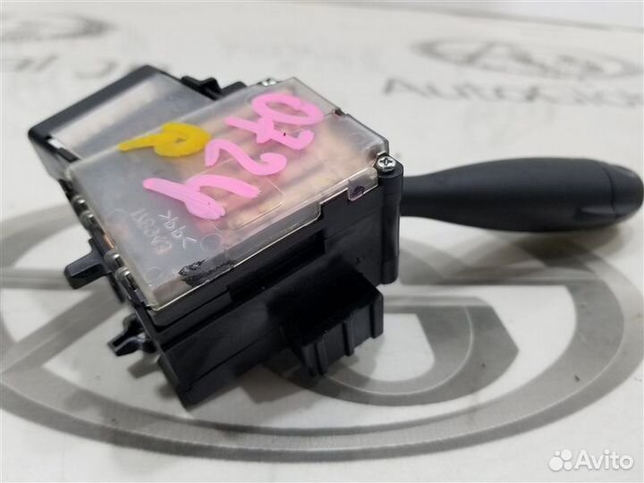 Блок подрулевых переключателей правый Suzuki Sx4