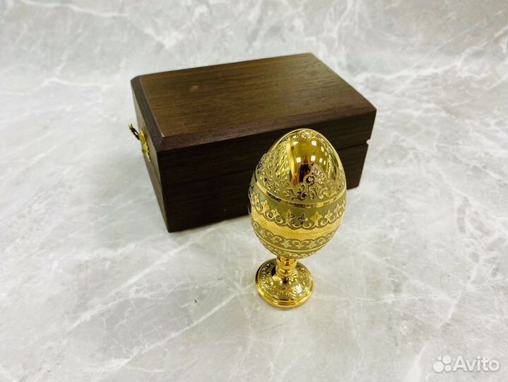 Пасхальное Яйцо Золотистое