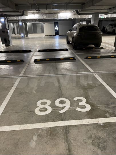 Машиноместо, 13 м²