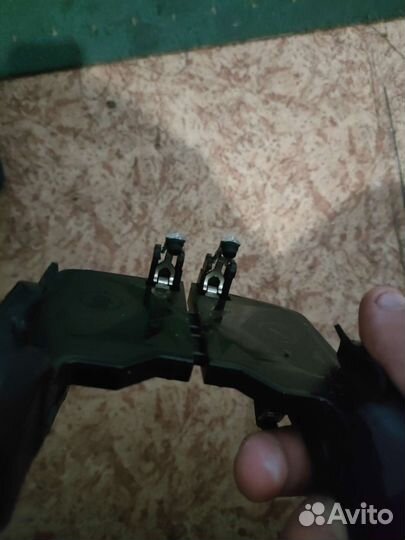 Беспроводной геймпад джойстик триггер для телефона