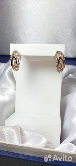 Золотые серьги 585