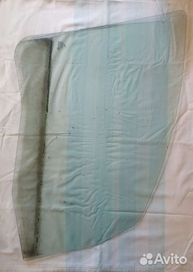 Водительское стекло Мицубиси Кольт 2006 Европа