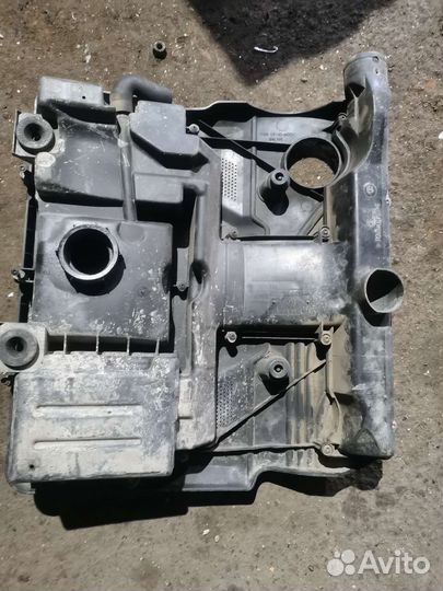 Накладка декоративная на двигатель фольцваген поло