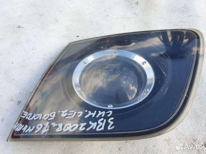 Фонарь задний правый внутренний Mazda 3BK Мазда 3