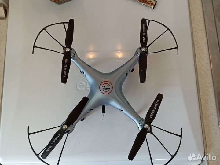 Квадрокоптер с камерой syma x5hw