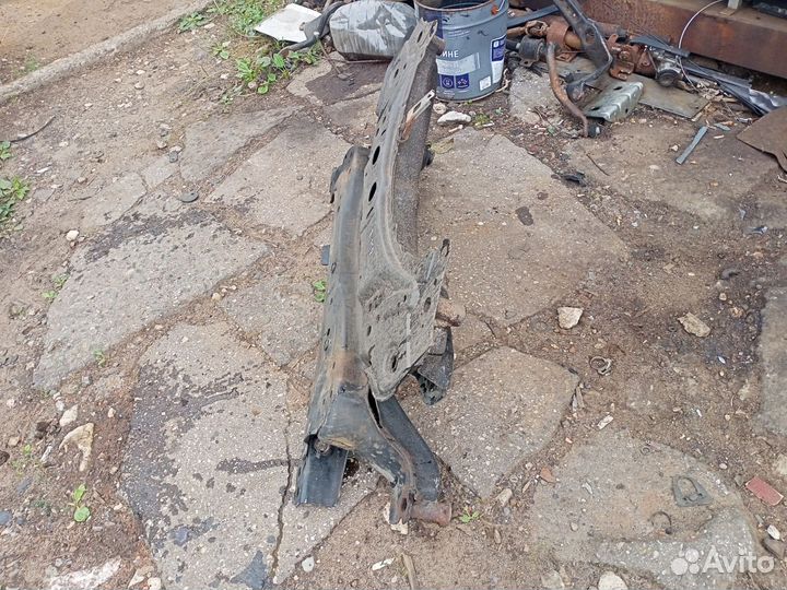 Подрамник передний toyota corolla e150