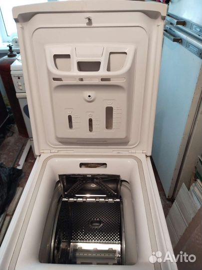 Стиральная машина с вертикальной загрузкой