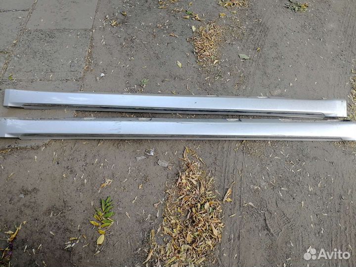 Накладки порогов субару легаси