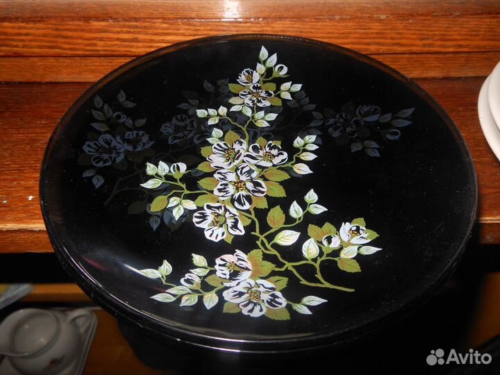 Посуда, тарелки, бокалы для пива