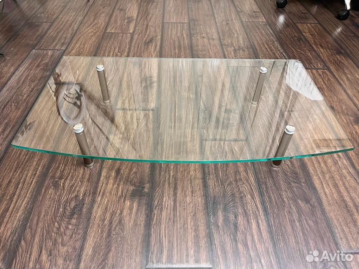 Стеклянная полка для телевизора