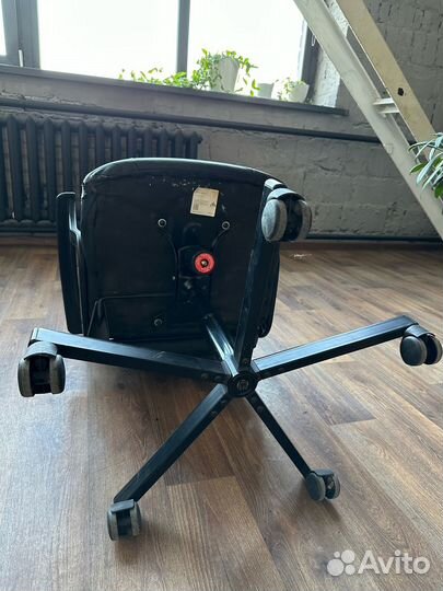 Кресло компьютерное эко.кожа (Бюрократ CH-551)