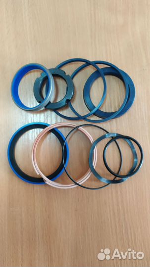 Ремкомплект 15196071 гидроцилиндра ковша Volvo BL