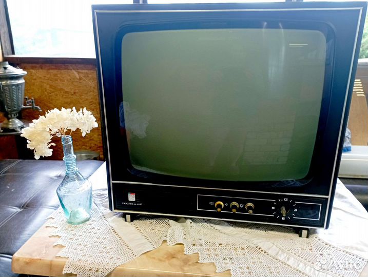 Ретро телевизор СССР Рекорд 308