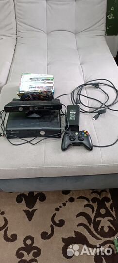 Xbox 360 с дисками