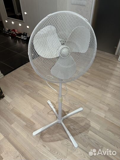 Вентилятор напольный Midea