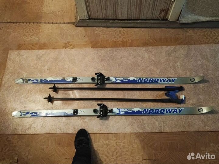 Беговые лыжи