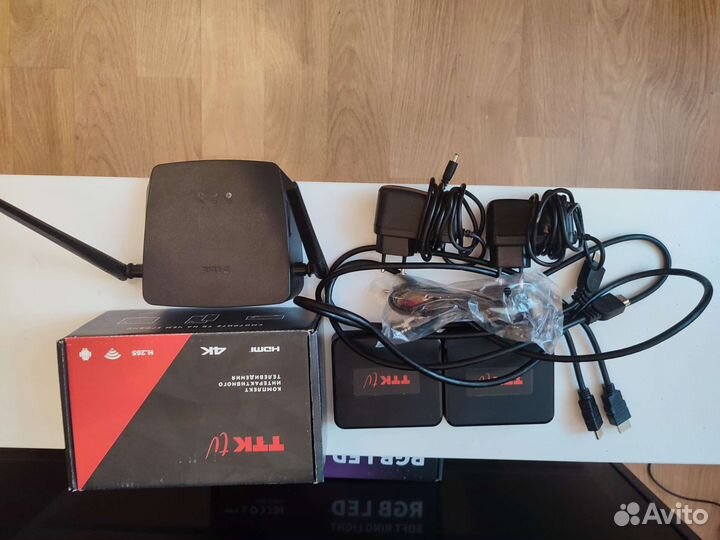 Тв приставка и роутер ТТК
