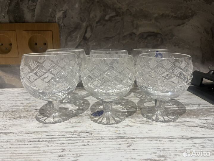 Хрустальные фужеры под коньяк