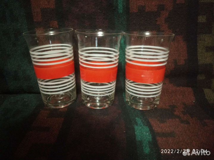 Фужеры и стаканы из цветного стекла