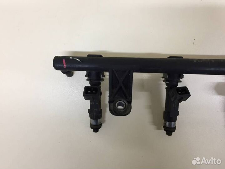 Рейка топливная рампа Renault Logan 2 2014