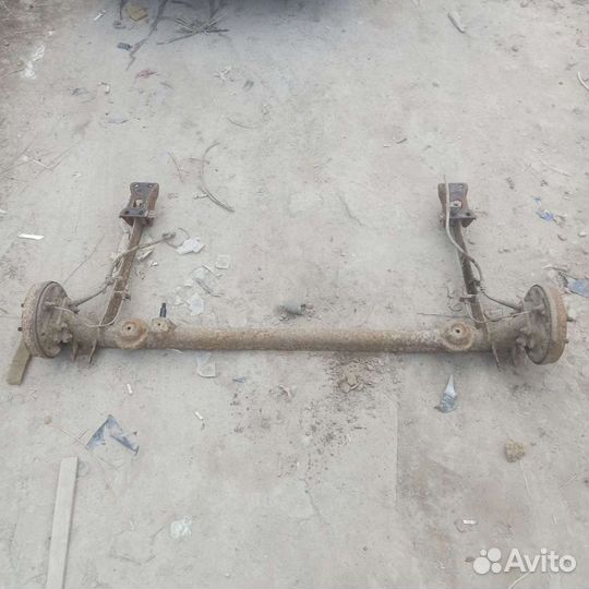 Задняя балка Kia Rio 1