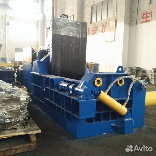 Пакетировочный пресс для металлолома