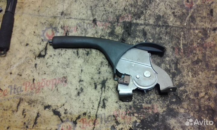 Ручной тормоз (ручник) Toyota Corolla 9