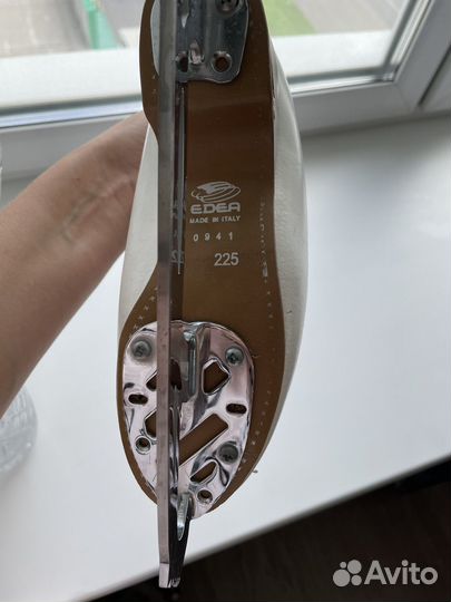 Фигурные коньки edea