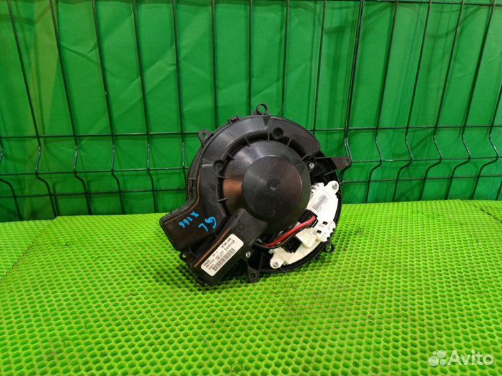 Моторчик отопителя Mercedes Benz Gl X166 278.928