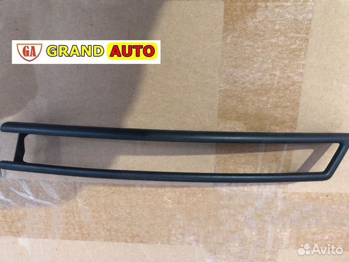 Рамка указателя поворота перед лев VW Passat B6