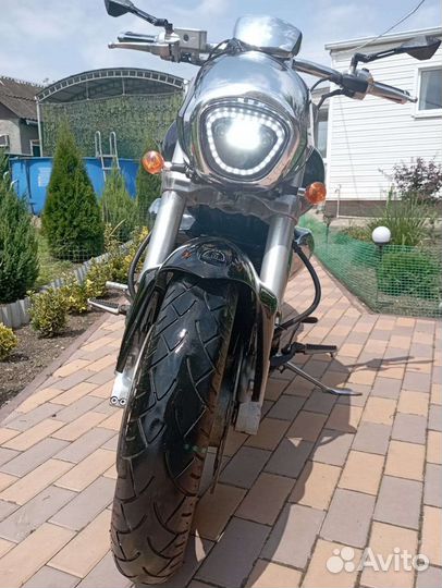 Suzuki Boulevard M109R