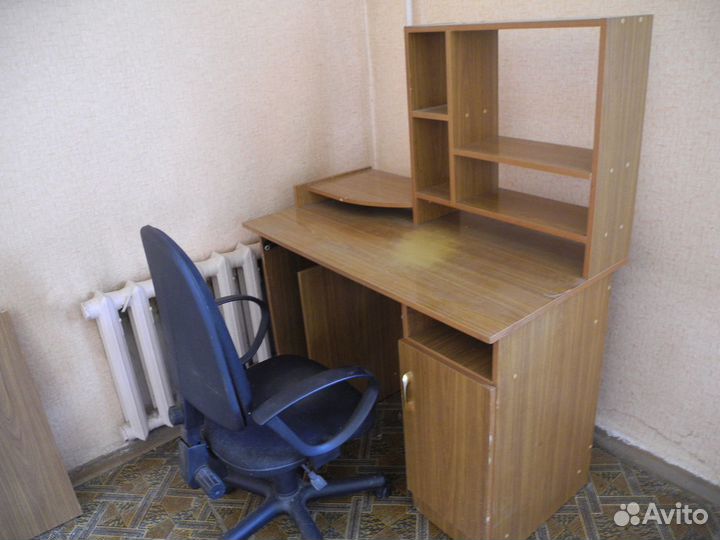 Стол компьютерный