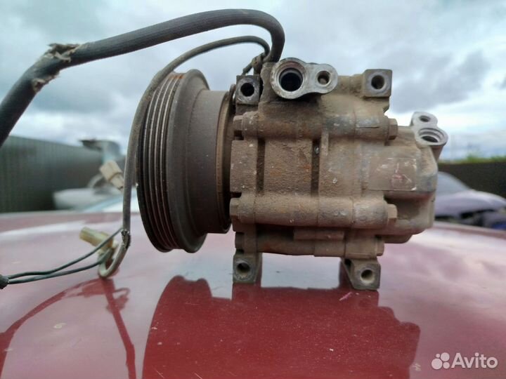 Компрессор кондиционера Mazda 626